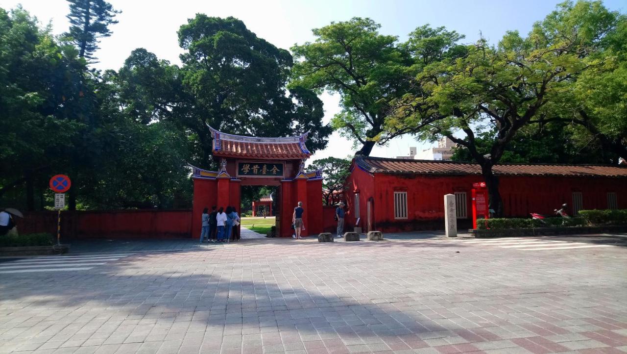 Jia Inn Tainan Buitenkant foto